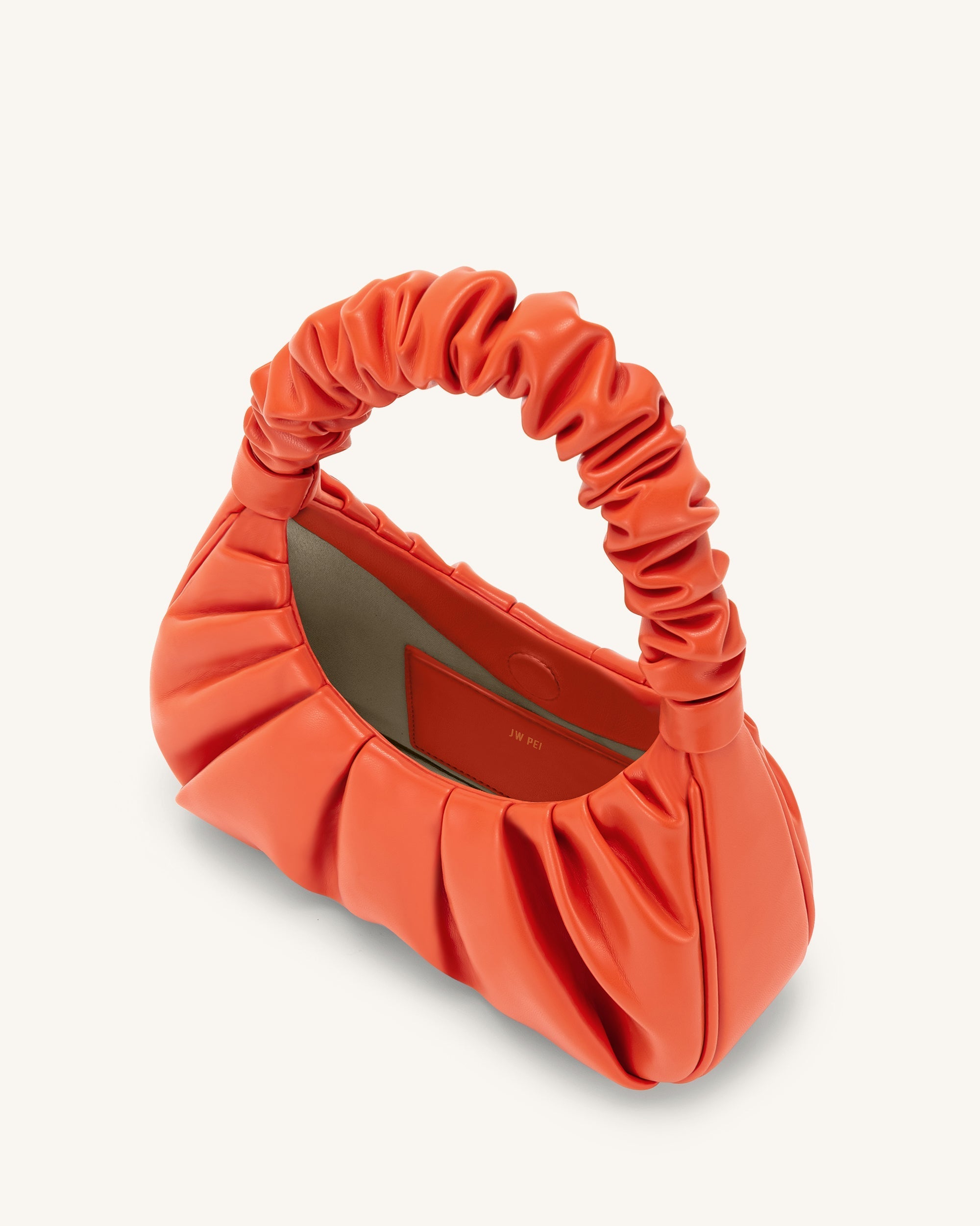 Gabbi Ruched Hobo Handtas